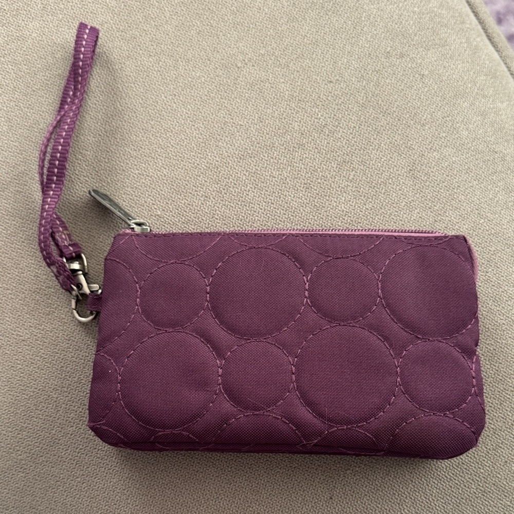 thirty-one Plum Quilted Circle Wristlet